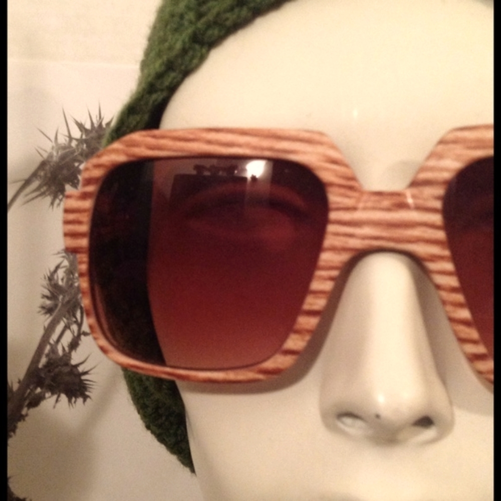 QUAY...FAUX WOOD GRAIN SUNNIES